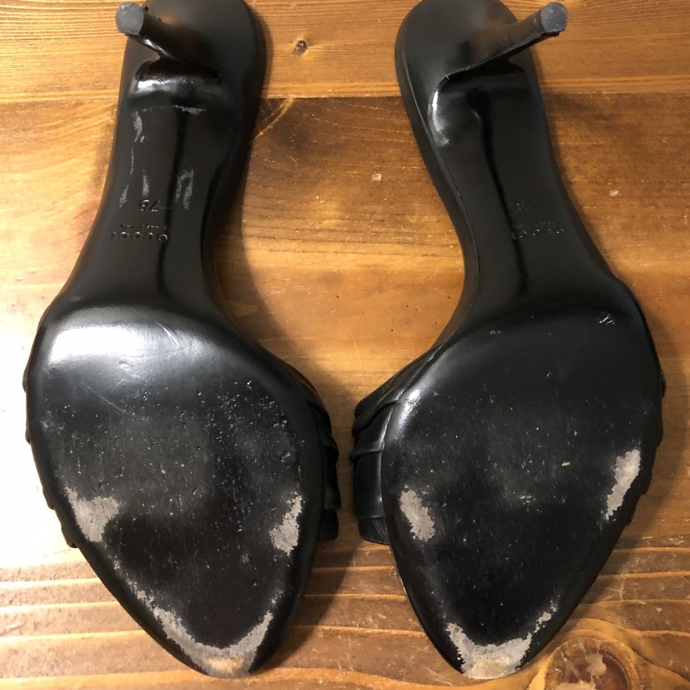 Authentic Gucci Heels - Picture 4 of 8